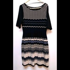 Jones Wear Dress zip zag stripes